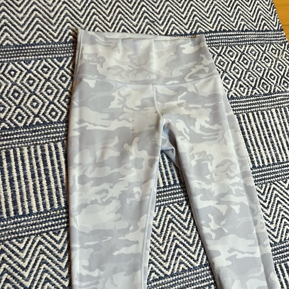 Lululemon Wunder Under high- rise leggings size 8 - Picture 6 of 12